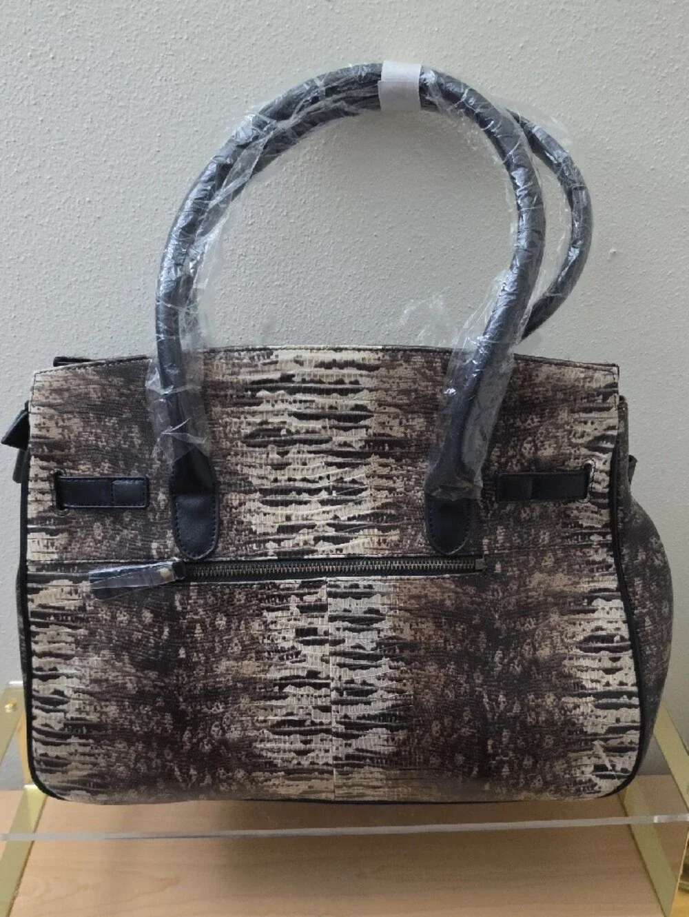 SHARIF Classic Scallop-Trim Satchel Handbag in Black and Brown